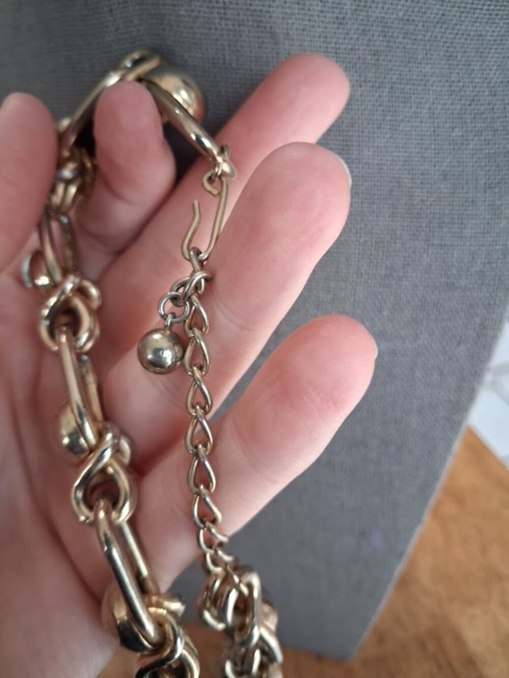 Chunky 15 inch Statement necklace - Picture 3 of 3